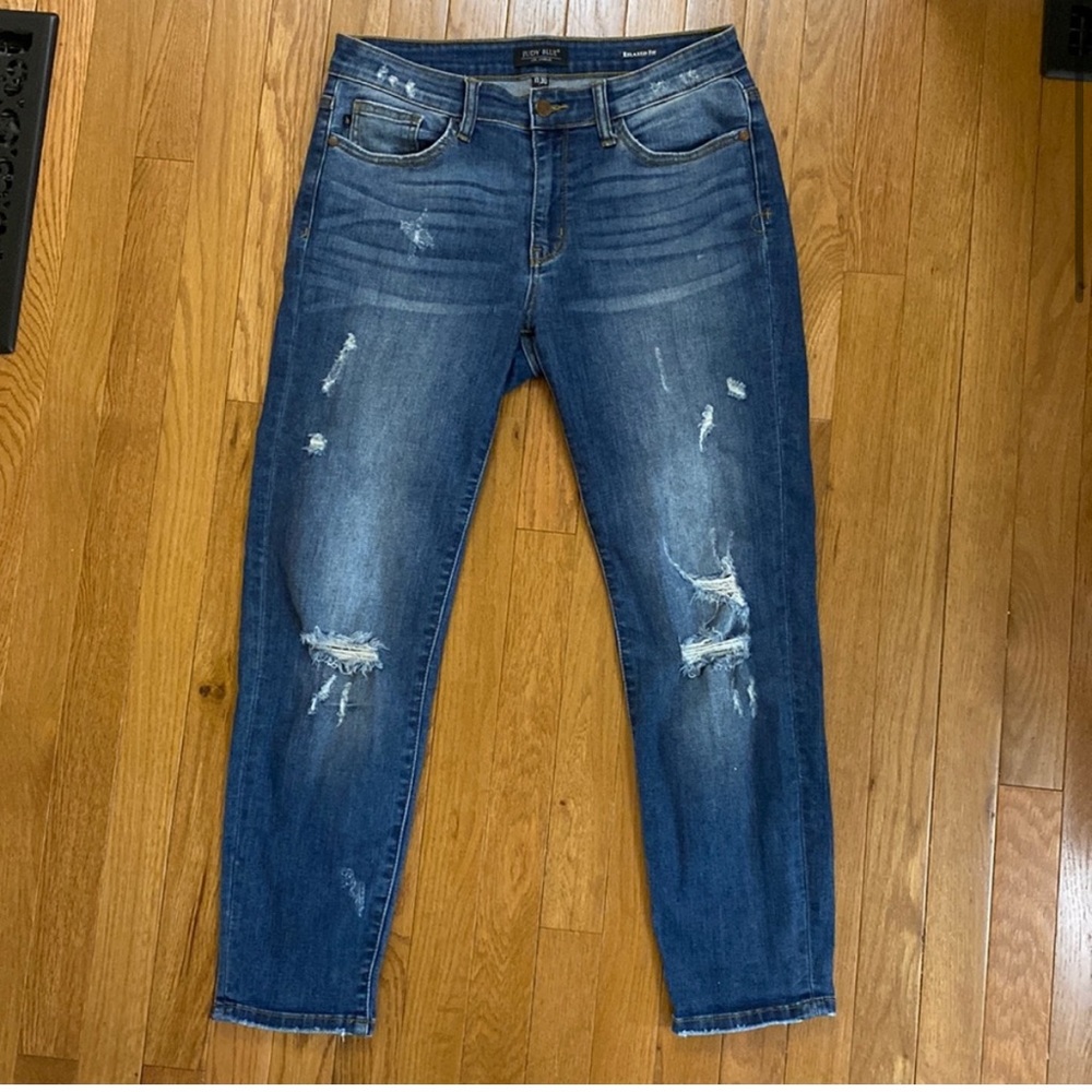Judy blue relaxed fit jeans woman’s size 11 / 30 distressed blue jeans pants